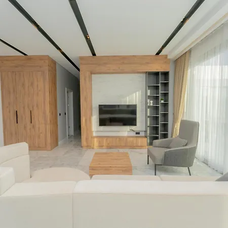 Hotel Jupiter 5 - Planet Luxury *